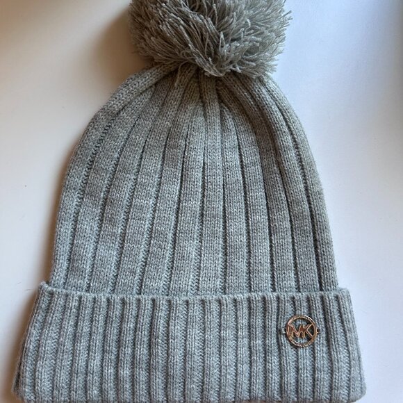 NWOT Grey Michael Kors Women's Puff Ball Hat - Picture 1 of 2